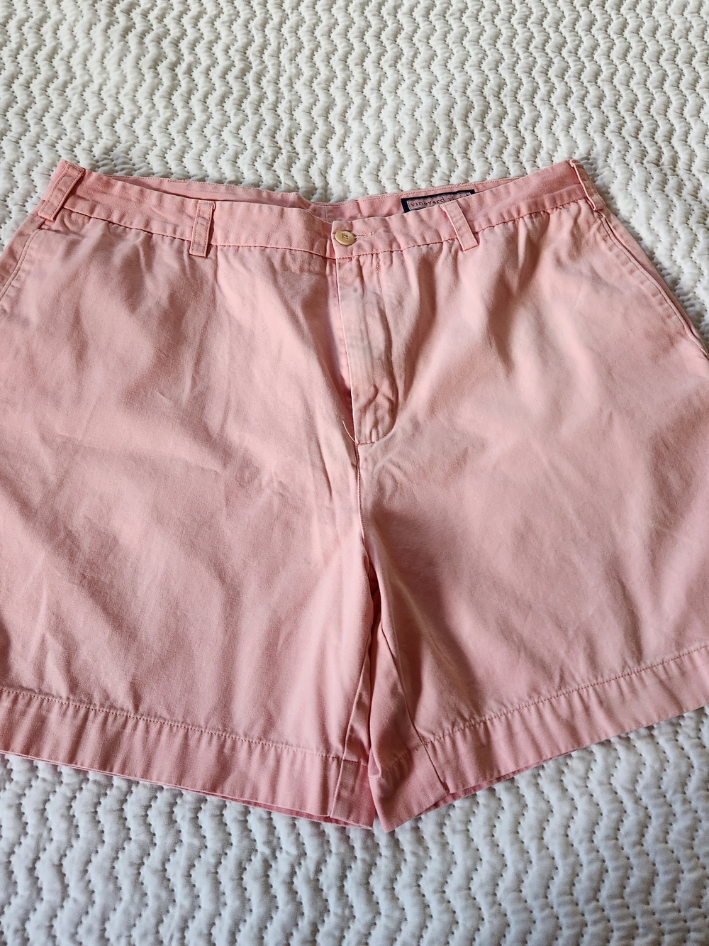 Vineyard Vines Men's Pink Shorts Size 40